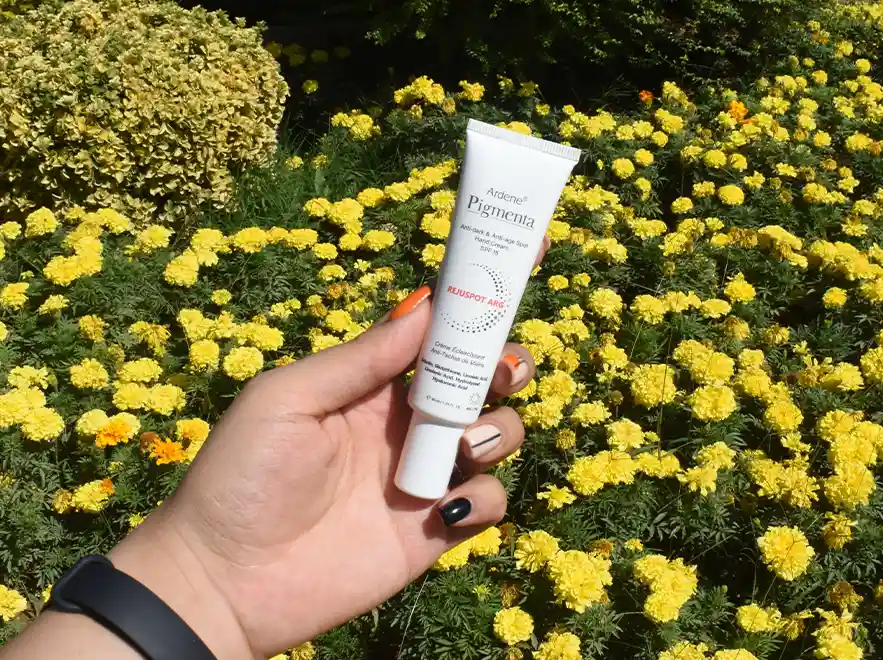 نقد کرم دست ضد لک و روشن کننده آردن پیگمنتا SPF15 حجم 30 میلی لیتر